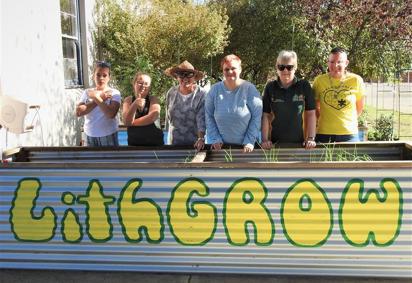 Nannas Touch Community Connections at LithGrow Garden