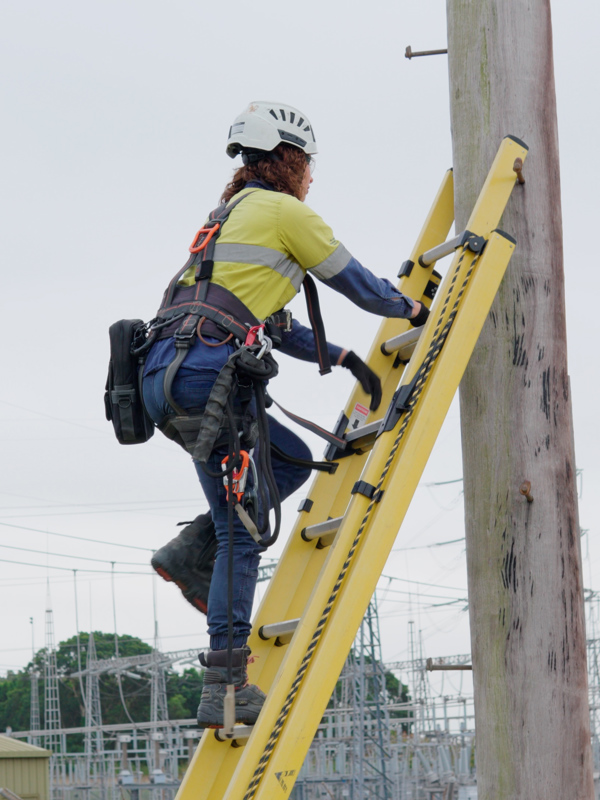 Transmission Line Technician Apprenticeship