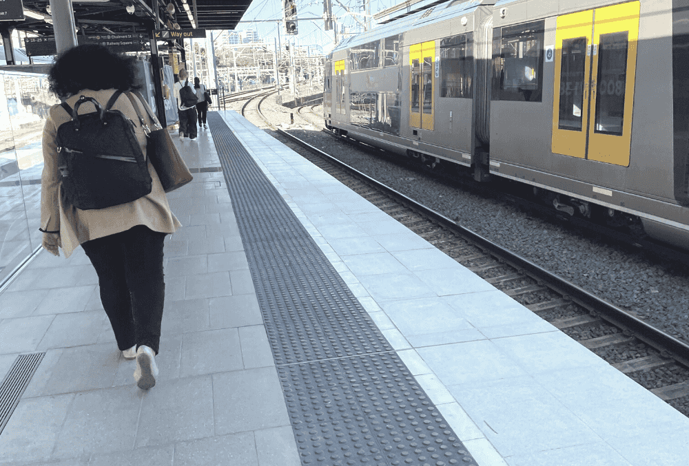 Kara commute to office